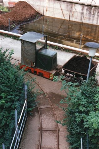 Her ses toget fra fodstien, der nu ligger på Bad Eilsener Kleinbanens gamle trache.