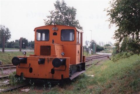 Zerawell KG & Co. uden nr., O&K 25225/19??. Bemærk, at sporet er afbrudt, og lokomotivet hensat. Minden 1991.