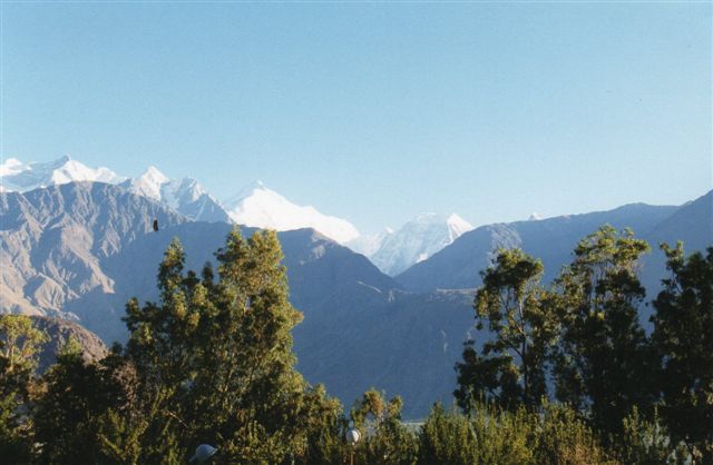 Rakaposi, 7788 meter set fra Gilgit i Pakistan 1999.