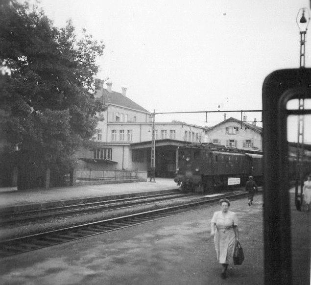 Uidentificeret italiensk elektrisk lokomotive et eller andet sted på Brennerbanen. Foto: Hans Kristian Hansen 1962.