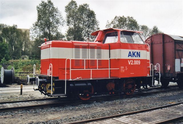 AKN V2.009, MaK 220022/1954, type 240B på depotet i Grusonstrasse 2002.