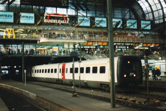 DSB MFA 5080 på Hamburg Hbf 1998. DSB-materiel var ikke noget særsyn i Hamborg.