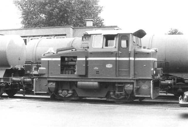 Værket havde også et lokomotiv uden nummer. Det er Deutz 58176/1967. Type. KG 230 B. 230 hk. Også det var rødt. Foto: Formentlig Ulrich Völz.