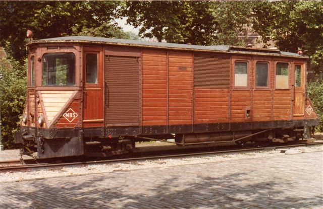 Motorlok fra RTM, der dog tidligere havde kørt på Maas - Buurts Sporweg som MBS 103. Foto på Jernbanemuseet i Utrecht.