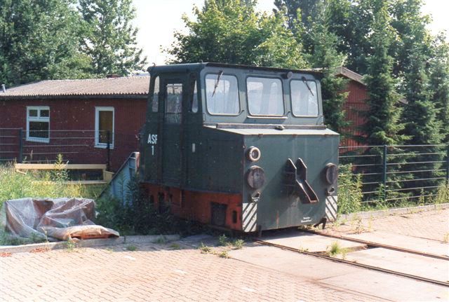 Cargo Center ASF 1, LEW 17226/1981. Type EL16. ASF står for Akku-Schub-Fahrzeug og det stammede fra Eisenwerk Thale, hvorfra det kom 1992/93. Foto 1994. Året efter var det borte igen.