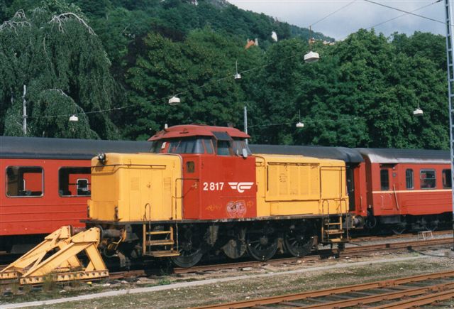NSB Di 2.817 henstod i Bergen 1997.