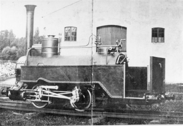 Lokomotivet på salgsbilledet fra Düsseldorf forefundet i Grindsted. Billedet altså. Ingen tvivl om, at det er et lokomotiv af samme type,