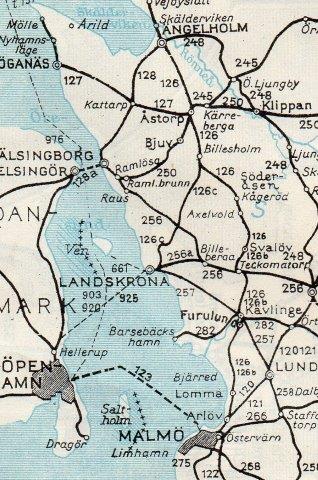 Banen til Höganäs på Sveriges Kommunikationer 1952. Køreplan nr 127. En række andre kulminebyer er også afsat,, således Bjuv (250,) Åstorp (126, 127, 249 og 250,) og Billesholm (126.) Vallåkra ligger på 256, men den er ikke afsat.