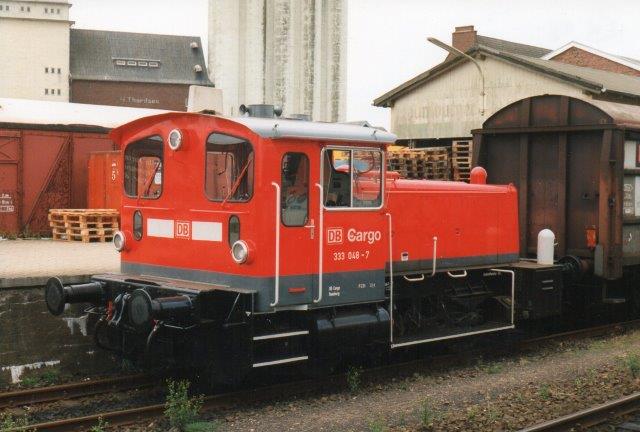 I 1998 rangerede DB Cargo 333 048-7 foruden at NVAG også rangerede.